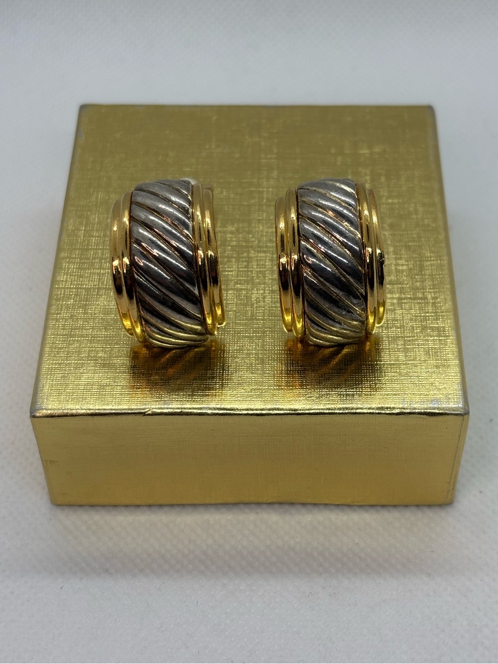 EARRINGS TWO TONE CLIP ONS
